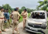 <span class="t-red">Barabanki Accident News: </span>चलती कार में अचानक लगी आग, अंदर फंसे 50 वर्षीय व्यक्ति की जिंदा जलकर मौत