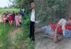<span class="t-red">बाराबंकी में ट्रांसफार्मर को लेकर बवाल, </span>दरोगा पर किसान को पिटाई... भड़के ग्रामीण; जानें आखिर क्या है पूरा मामला