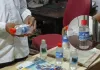 <span class="t-red">Raebareli News : </span>गंगाजल ले जाओं आधार अपडेट कराओ, रायबरेली डाकघर में 30 रुपए की शीशी खरीदने को मजबूर ग्रामीण