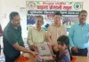 बाराबंकी में 100 बच्चों को मिली मुफ्त यूनिफॉर्म और स्कूल बैग, बीएसए बोले- शिक्षा से खुलते हैं सम्मान और आत्मनिर्भरता के द्वार