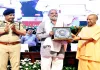 <span class="t-red">CM योगी की दो टूक :</span> नेता-अधिकारी का बेटा भी कानून से ऊपर नहीं, अपराध किया तो भुगतना होगा अंजाम