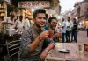 <span class="t-red">चीनी के बढ़े दाम का दिखने लगा असर : </span> कुल्हड़ वाली चाय अब 10 की जगह 15 रुपये में