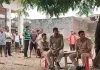 <span class="t-red">रिश्ता टूटा तो युवक ने उठाया खौफनाक कदम, </span> घर में घुसकर फेंका एसिड; हिरासत में आरोपी  