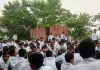 <span class="t-red">नवोदय स्कूल में खाने में मिले कीड़े... छात्रों का ABVP ने दिया साथ; </span> डीएम के आश्वासन पर 15 घंटे बाद खत्म हुआ आंदोलन