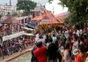 <span class="t-red">Sawan Last Somwar: </span>काशी से लेकर प्रयागराज तक हुआ शिवमय, महादेव के दर्शन को उमड़ा आस्था का सैलाब