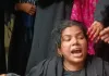 Shahjahanpur News : बिजली के खंभे में करंट उतरने से 8 साल के बच्चे की मौत, मां की चीखों से हर आंख नम