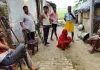 Shravasti News: KYC के नाम पर बड़ा खेल? बुजुर्ग के अंगूठे से डेढ़ बीघा जमीन का बैनामा कराने का आरोप