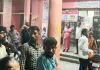 <span class="t-red">शराब के नशे में झूमता CHC पहुंचा युवक, </span>प्रसव कक्ष में जानें से रोका तो नर्स और स्वीपर से की मारपीट  