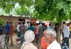  <span class="t-red">Shravasti News: </span>कमरे में फंदे से लटका मिला किशोरी का शव, माँ से मोबाइल को लेकर हुई थी कहासुनी 