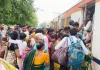 <span class="t-red">रक्षाबंधन के बाद ट्रेनों में ‘नो एंट्री’ जैसे हालात! </span>ट्रेन में चढ़ने को मची भगदड़, प्लेटफॉर्म पर छूटे यात्री