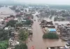 <span class="t-red">यूपी में बाढ़ का कहर:</span> रास्ते बंद, 15 हजार लोग फंसे, 800 दुकानें डूबीं; घर से निकलने से पहले जानें हाल