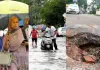 <span class="t-red"> लखनऊ में जोरदार बारिश से सड़कें-गलियां जलमग्न,</span> विकास नगर में धंसी सड़क; कई अंडरपास भी डूबे