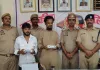 <span class="t-red"> Gonda news: </span> यात्रियों के मोबाइल चुराने वाले गैंगस्टर समेत दो शातिर गिरफ्तार, 65 हजार कीमत के दो एंड्रॉयड फोन बरामद