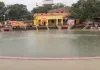 <span class="t-red">नैमिषारण्य :</span> चक्रतीर्थ और घाटों पर तेजी से बढ़ा पानी, श्रद्धालुओं की 'नो-एंट्री'