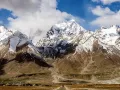  पर्यटन बढ़ा रहा चिंता : पर्यटकों की बढ़ती संख्या से नाखुश हैं लद्दाख के नागरिक
