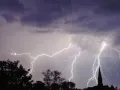 UP Weather : यूपी में आंधी-तूफान का कहर जारी, पूर्वी व मध्य क्षेत्र में भारी वर्षा और ओलावृष्टि का अलर्ट 