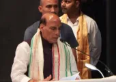 <span class="t-red">KGMU Convocation 2026: </span> रक्षामंत्री राजनाथ सिंह बोले- AI नहीं, डॉक्टर की संवेदना बचाती है जिंदगी