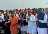 <span class="t-red">Lucknow-Kanpur Expressway:  </span> रक्षामंत्री राजनाथ सिंह, CM योगी और गडकरी ने 4,850 करोड़ की तीन परियोजनाओं का किया लोकार्पण-शिलान्यास