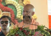 <span class="t-red">कुशीनगर में 500 करोड़ की योजनाओं की सौगात,</span> बोले सीएम योगी- 'पहले यह जिला पलायन और बीमारी का केंद्र था'