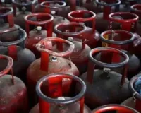 UP सरकार ने तेज की LPG वितरण निगरानी, कालाबाजारी के खिलाफ सख्त कार्रवाई की चेतावनी 
