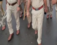 Ghazipur Crime News : नाली विवाद की पैमाइश के दौरान बवाल, ग्रामीणों ने किया पथराव, पुलिसकर्मी व पत्रकार घायल
