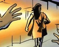 वाराणसी: प्राथमिक विद्यालय के प्रधानाध्यापक पर छेड़छाड़ का आरोप, हिरासत में 