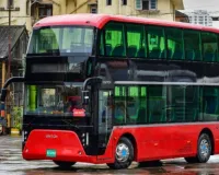 लखनऊ : 7 यात्रियों को लेकर जा रही डबल डेकर बस, नहीं मिल रहे यात्री