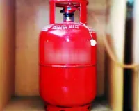 बुलंदशहर में अवैध गैस भराई का भंडाफोड़, एक हजार सिलेंडर बरामद 