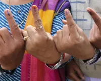 तेलंगाना में ग्राम पंचायत चुनाव के दूसरे चरण के लिए मतदान जारी