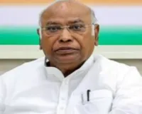 मणिकर्णिका घाट के पुनर्विकास पर खरगे ने साधा निशाना, कहा- अपनी नामपट्टिका लगवाना चाहते हैं मोदी