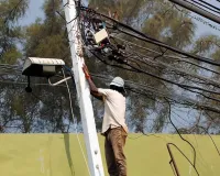 बिजली चोरी में 19 उपभोक्ताओं पर FIR दर्ज, 150 झुग्गियों से अवैध कनेक्शन हटाए गए