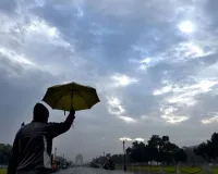 छत्तीसगढ़ में जारी येलो अलर्ट, कई जिलों में आंधी-तूफान के साथ बिजली गिरने की चेतावनी 