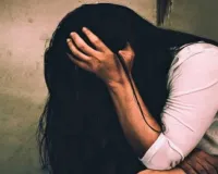 UP News: पड़ोसी ने किशोरी का किया यौन शोषण, हुई गर्भवती... कृष्णानगर कोतवाली में रिपोर्ट दर्ज