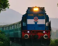 लखनऊ होकर दिल्ली के लिए चलेंगी दो विशेष ट्रेनें, गर्मी की छुट्टियों में भीड़ कम करने का रेलवे का बड़ा ऐलान