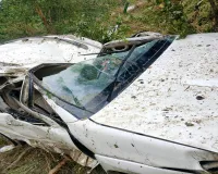 सुलतानपुर : बेकाबू कार पूर्वाचल एक्सप्रेसवे से गिरी नीचे, चालक की मौत, पांच घायल