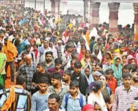 बारिश ने ली परीक्षा, 25 लाख परिक्रमार्थी पास...नहीं थमी आस्था, जय श्रीराम का जयकारा लगाते हुए पूरी की 14 कोसी परिक्रमा