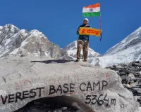 रामपुर : कृत्रिम पैर से सुरेंद्र ने माउंट एवरेस्ट पर फहराया तिरंगा