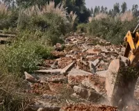 Bareilly: 12 बीघा में बस रही अवैध कॉलोनी को बीडीए ने किया ध्वस्त