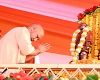 बाराबंकी में गरजे सीएम योगी : कहा- वंदे मातरम का विरोध करने वालों के लिए इस देश में जगह नहीं