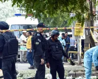 Delhi Car Blast: दिल्ली पुलिस हाई अलर्ट पर, राष्ट्रीय राजधानी में गहन तलाशी अभियान जारी 