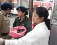 चारबाग रेलवे स्टेशन पर गुंजी किलकारी... महिला ने दिया जुड़वां बच्चों को जन्म