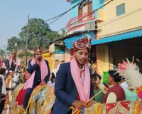 UP News: 10वें बिटिया उत्सव में 21 जोड़ों ने थामा एक दूजे का हाथ, बड़ी शान से निकली दूल्हों की सामूहिक बारात