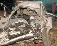 Barabanki Road Accident: भीषण सड़क हादसा, ट्रक और अर्टिगा की आमने-सामने टक्कर में छह की मौत