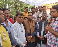 Bareilly: सफाई कर्मचारियों की हड़ताल खत्म, नगर आयुक्त के समझाने पर माने, कल से उठेगा कूड़ा