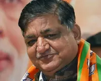 SGPGI में इलाज कराने गए पूर्व मंत्री कॉकरोच और मच्छरों से हुए परेशान, बोले-OT में फैला खून, मशीनों पर जमी धूल