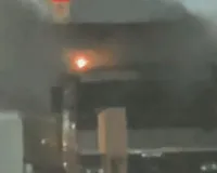   प्रयागराज :  हनुमानगंज बाजार में सीएनजी गैस लीक, वाराणसी जा रही DCM के कास्केड सिस्टम में आई खराबी के चलते रिसाव 