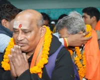 वाराणसी : तमिलनाडु से आया तीसरा दल,  डमरू वादन और पुष्पवर्षा से हुआ भव्य स्वागत 