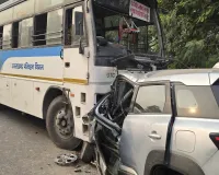गोंडा में रफ्तार का कहर: ओवरटेकिंग में बस से टकरायी कार, 3 लोगों की मौत, 2 की हालत गंभीर