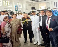 सुलतानपुर : सैन्य अफसर बनकर गांव लौटा बेटा तो आशीर्वाद देने उमड़ पड़ा पूरा इलाका, लंभुआ क्षेत्र का बढ़ा गौरव