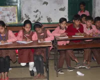 बरेली : धनराशि मिली मगर तमाम अभिभावकों ने नहीं खरीदे स्वेटर और जूते